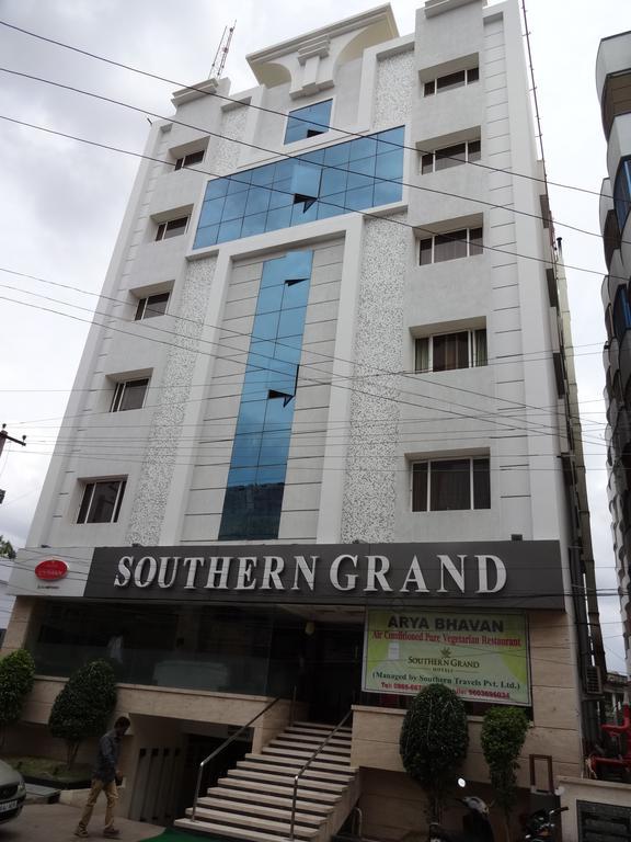 Hotel Southern Grand Vijayawāda Zewnętrze zdjęcie